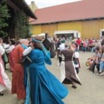Tänzer mit Mitteralterkostümen (1000 Jahrfeier)